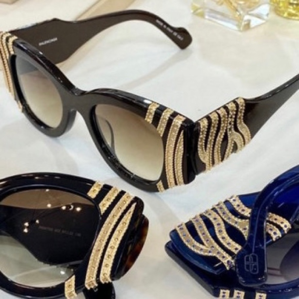 BALENCIAGA Paris Cat Sunglasses - NEW
